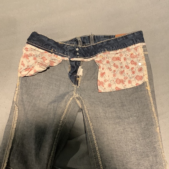 Capris! - Picture 3 of 3